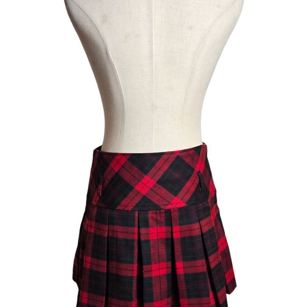 MZG Red and Black Plaid Mini Skirt with Eyelet Bottom - Picture 4 of 6